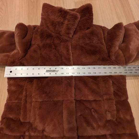 Abercrombie & Fitch Brown Soft Faux Fur Cropped Mini Puffer Size L - Picture 3 of 6